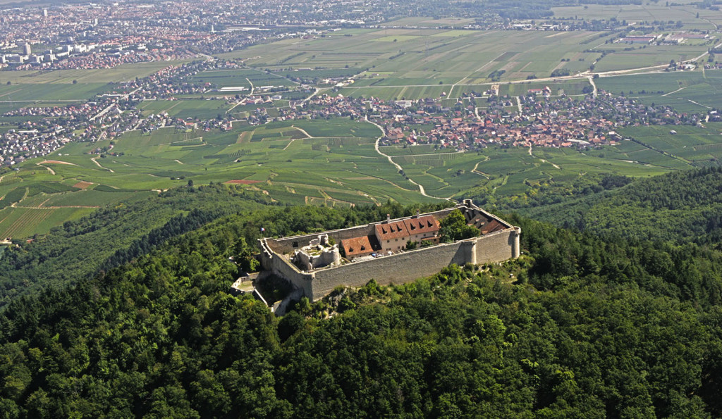 Le chateau du Hohlandsbourg vu du ciel-2