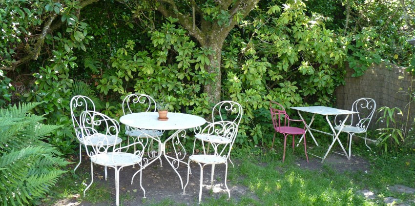 garden-furniture-242650_1280