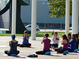 Yoga au musée