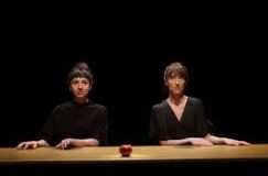 LA POMME EMPOISONÉE